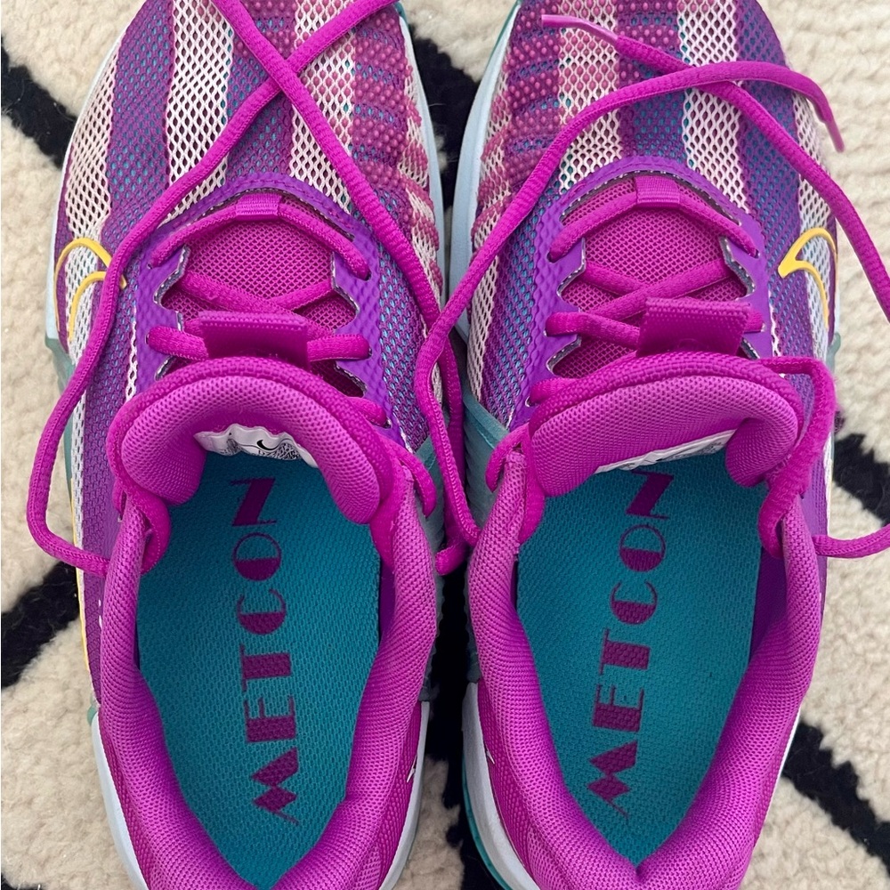Women's Nike Metcon 9 AMP Training Shoes, size 8 (us), gently used. - Picture 6 of 13